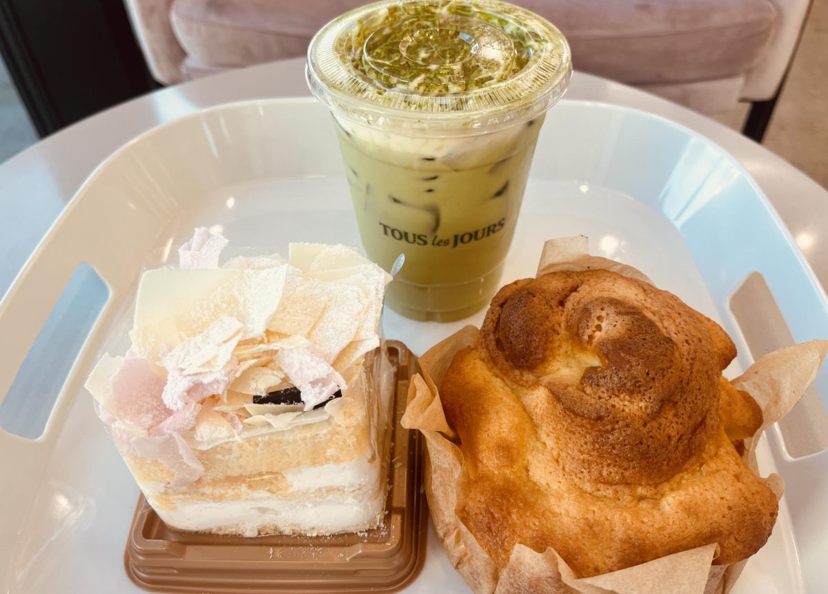Tiramisu Matcha Latte, Milk Bread, and Peach Piece Cake Slice 